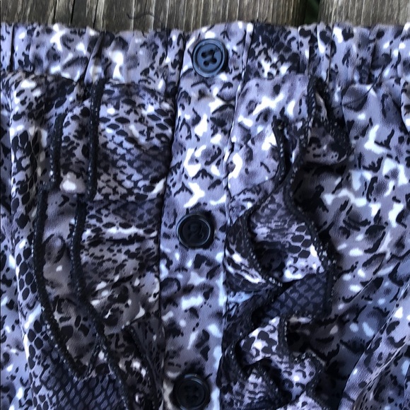 Charlotte Russe Strapless Snake print Halter Top - Picture 3 of 6